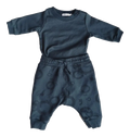 SET ROPA BEBÉ POLERA CON CODERAS NARANJAS Y PANTALON AZUL