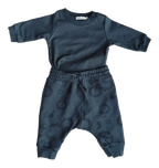 SET ROPA BEBÉ POLERA CON CODERAS NARANJAS Y PANTALON AZUL