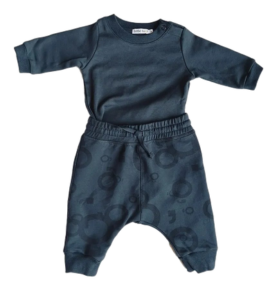 SET ROPA BEBÉ POLERA CON CODERAS NARANJAS Y PANTALON AZUL