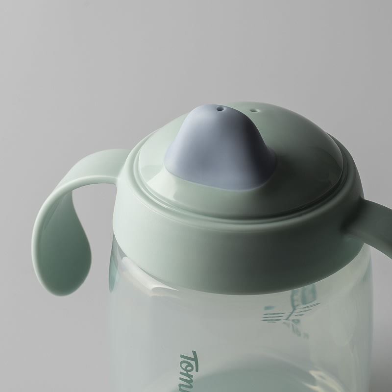 VASO BOQUILLA DE ENTRENAMIENTO 6M 240ML ASSTD