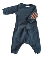SET ROPA BEBÉ POLERA CON CODERAS NARANJAS Y PANTALON AZUL