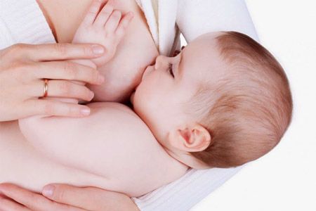Lactancia materna o artificial