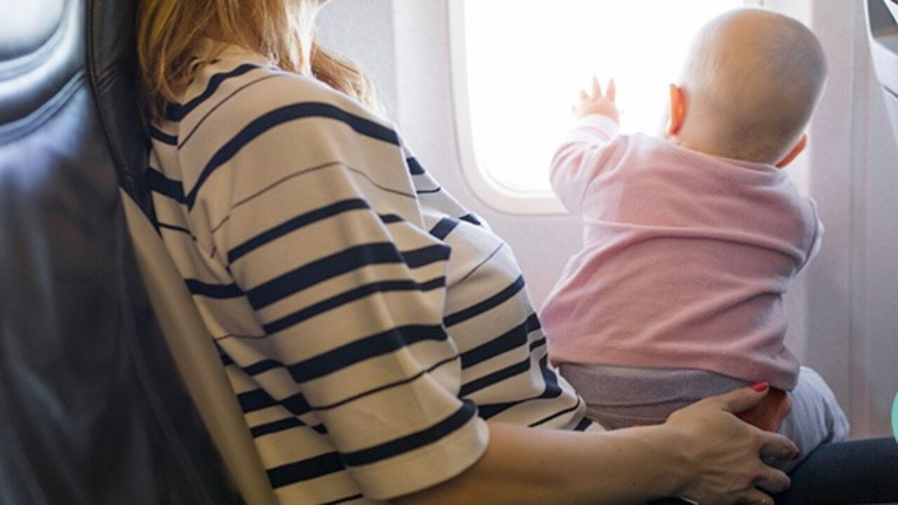 Qué llevar en tu maleta cuando viajas con un bebé